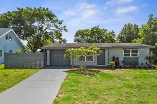 845 SE Airoso Blvd, Port Saint Lucie, FL 34983 - Photo 1