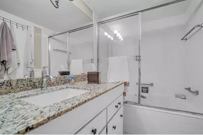 800 NE 195th St, Unit #601, Miami, FL 33179 - Photo 23