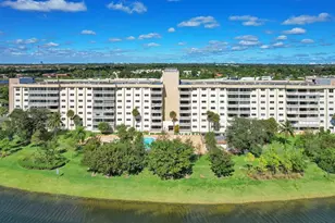 800 NE 195th St, Miami, FL 33179 - Photo 35