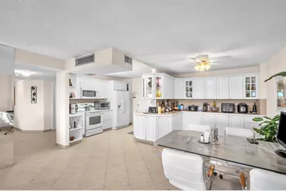 800 NE 195th St, Unit #601, Miami, FL 33179 - Photo 15