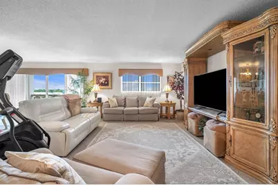 800 NE 195th St, Unit #601, Miami, FL 33179 - Photo 9