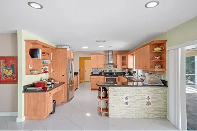 6207  Royal Poinciana Ln, Tamarac, FL 33319 - Photo 3