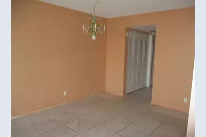 427  Windsor S, Unit #427, West Palm Beach, FL 33417 - Photo 3