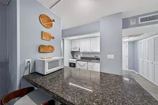 209 N Fort Lauderdale Beach Blvd, Fort Lauderdale, FL 33304 - Photo 11