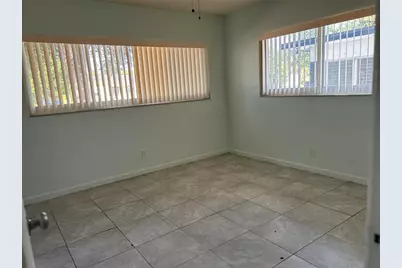 701 W Evanston Cir, Fort Lauderdale, FL 33312 - Photo 27