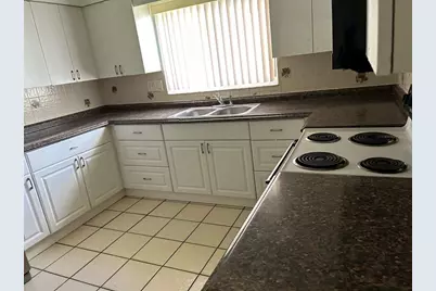 701 W Evanston Cir, Fort Lauderdale, FL 33312 - Photo 15