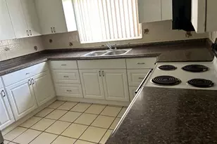 701 W Evanston Cir, Fort Lauderdale, FL 33312 - Photo 15