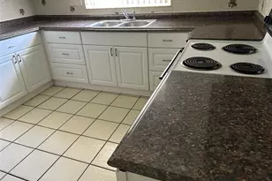 701 W Evanston Cir, Fort Lauderdale, FL 33312 - Photo 5