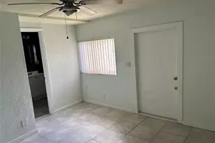 701 W Evanston Cir, Fort Lauderdale, FL 33312 - Photo 9