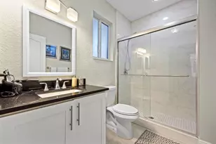 325 NE 34th St, Oakland Park, FL 33334 - Photo 13