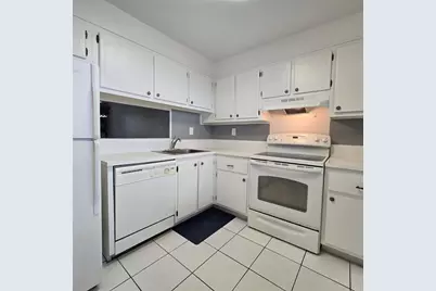 4898 NW 29th Ct, Unit #412, Lauderdale Lakes, FL 33313 - Photo 3