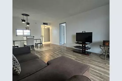 4898 NW 29th Ct, Unit #412, Lauderdale Lakes, FL 33313 - Photo 5