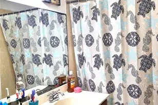 21003 NW 14th Pl, Miami, FL 33169 - Photo 15