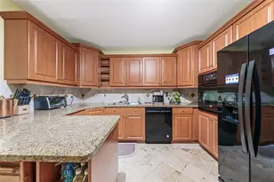 900 Cypress Ter Unit #V 61, Pompano Beach, FL 33069 - Photo 19