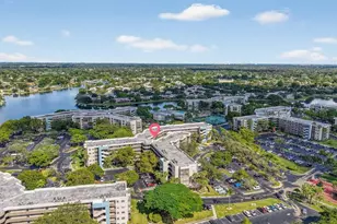 1000 Colony Point Cir, Pembroke Pines, FL 33026 - Photo 7