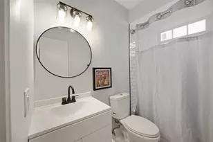 1030 NW 107th Ave, Pembroke Pines, FL 33026 - Photo 19