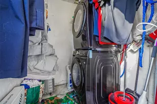 1030 NW 107th Ave, Pembroke Pines, FL 33026 - Photo 23