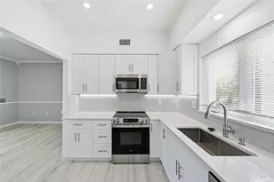 5060 Harmony Cir, Vero Beach, FL 32967 - Photo 9