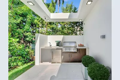 2130  S Miami Ave, Miami, FL 33129 - Photo 43