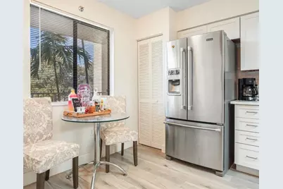 2334 S Cypress Bend Dr, Unit #302, Pompano Beach, FL 33069 - Photo 3