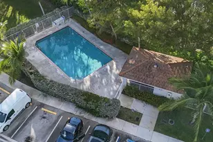 8106 Prestige Commons Dr, Tamarac, FL 33321 - Photo 23