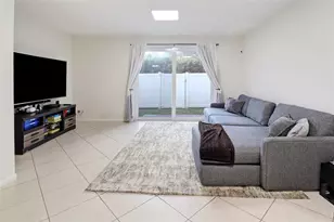 8106 Prestige Commons Dr, Tamarac, FL 33321 - Photo 9