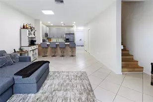 8106 Prestige Commons Dr, Tamarac, FL 33321 - Photo 11