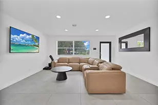 300 SW 65th Way, Pembroke Pines, FL 33023 - Photo 11