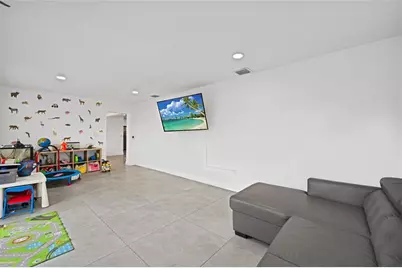 300 SW 65th Way, Pembroke Pines, FL 33023 - Photo 15