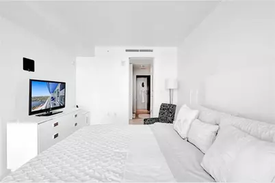 3101  Bayshore Dr, Unit #2407, Fort Lauderdale, FL 33304 - Photo 5