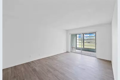 8105 NW 61st St, Unit #A206, Tamarac, FL 33321 - Photo 11