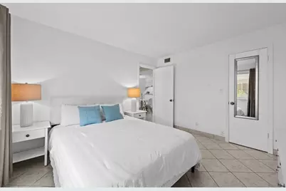 1000 SE 15th St, Unit #103, Fort Lauderdale, FL 33316 - Photo 9