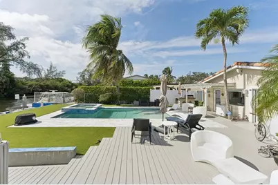 911 NW 7th St, Dania Beach, FL 33004 - Photo 1