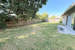 8350 NW 46th St, Lauderhill, FL 33351 - Photo 15