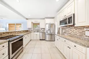 5340 NE 17th Ave, Fort Lauderdale, FL 33334 - Photo 3