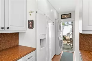 17 Middlesex Dr, Wilton Manors, FL 33305 - Photo 9