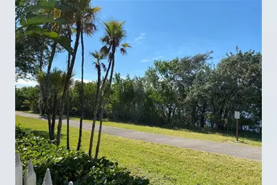 1940  Sweetbay Way, Hollywood, FL 33019 - Photo 3