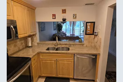 9531  Seagrape Dr, Unit #205, Davie, FL 33324 - Photo 5