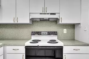 10442 E Clairmont Cir, Tamarac, FL 33321 - Photo 9