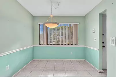 10442 E Clairmont Cir, Unit #204, Tamarac, FL 33321 - Photo 13