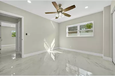 728 NE 7th St, Pompano Beach, FL 33060 - Photo 21