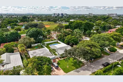 728 NE 7th St, Pompano Beach, FL 33060 - Photo 29