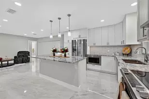 728 NE 7th St, Pompano Beach, FL 33060 - Photo 9