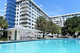 4200 Hillcrest Dr, Hollywood, FL 33021 - Photo 1