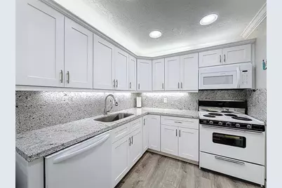 4211 NW 41st St, Unit #205, Lauderdale Lakes, FL 33319 - Photo 9