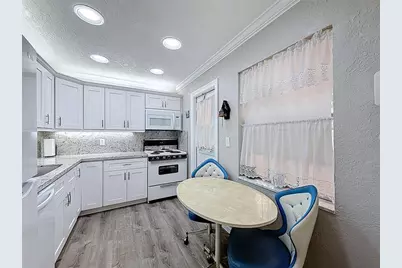 4211 NW 41st St, Unit #205, Lauderdale Lakes, FL 33319 - Photo 7