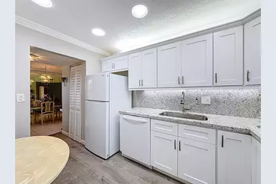 4211 NW 41st St, Unit #205, Lauderdale Lakes, FL 33319 - Photo 11