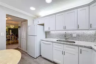 4211 NW 41st St Unit, Lauderdale Lakes, FL 33319 - Photo 11