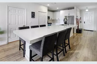 8256  Prestige Commons Dr, Unit #8256, Tamarac, FL 33321 - Photo 11