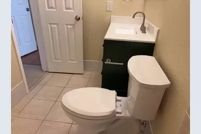 2562 NW 107th Av, Sunrise, FL 33322 - Photo 9